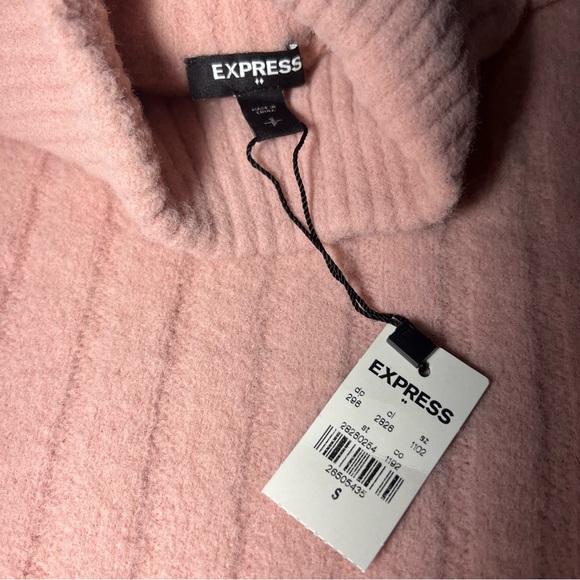 Pink Ribbed Turtleneck Sweater - Picture 2 of 7